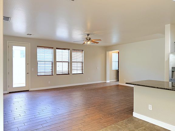 5th image of 3444 E Betsy Ln