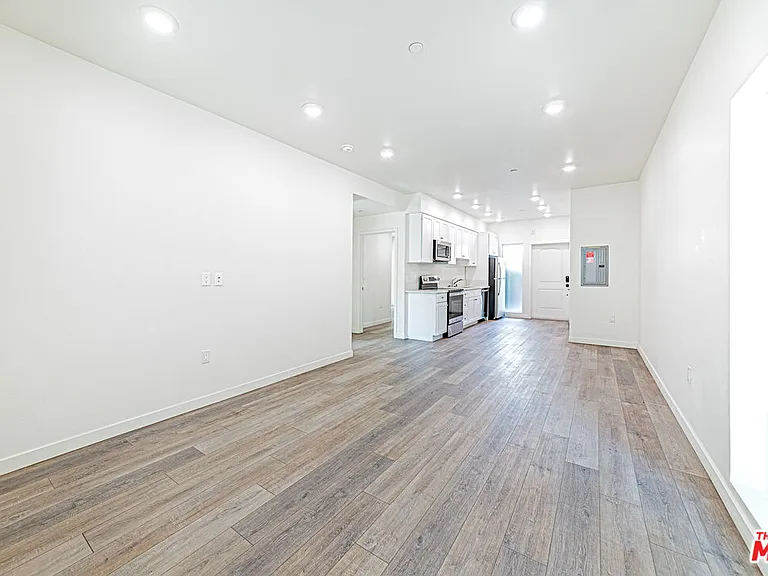 5912 Satsuma Ave — Photo 7
