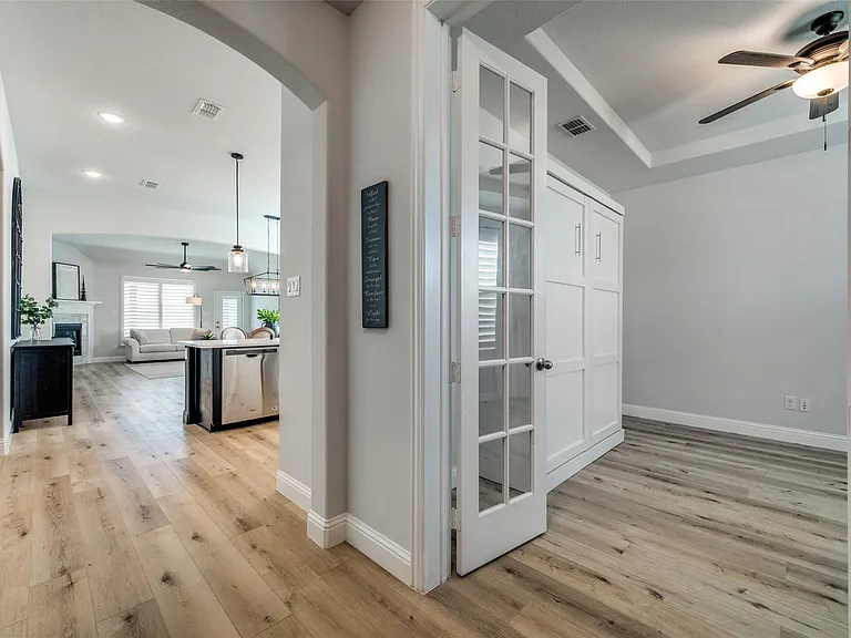 230 Fox Crossing Ln — Photo 4