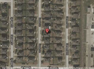 128 Lincoln Ln, Crowley, TX 76036