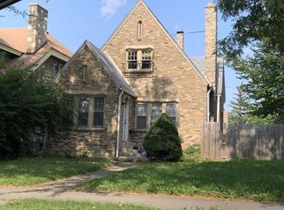 1426 W Capitol Dr, Milwaukee, WI