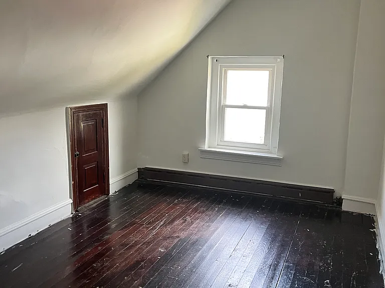 879 Main St #3 — Photo 9