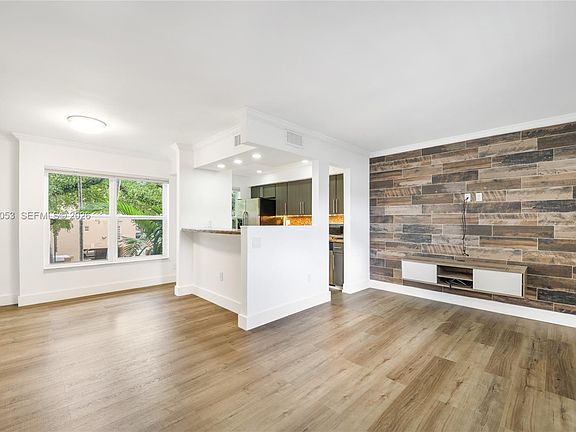 4th image of 235 Antilla Ave APT 7
