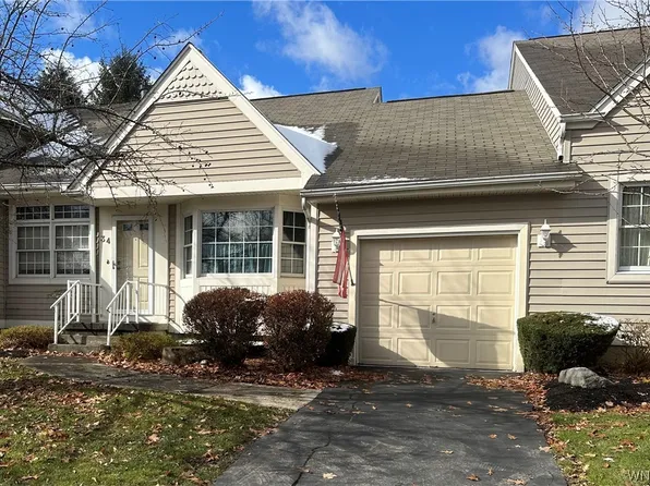 34 Pond Brook Dr, Elma, NY 14059
