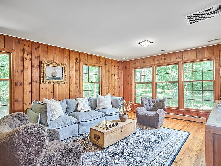 2152 Lakeshore Ct — Photo 14