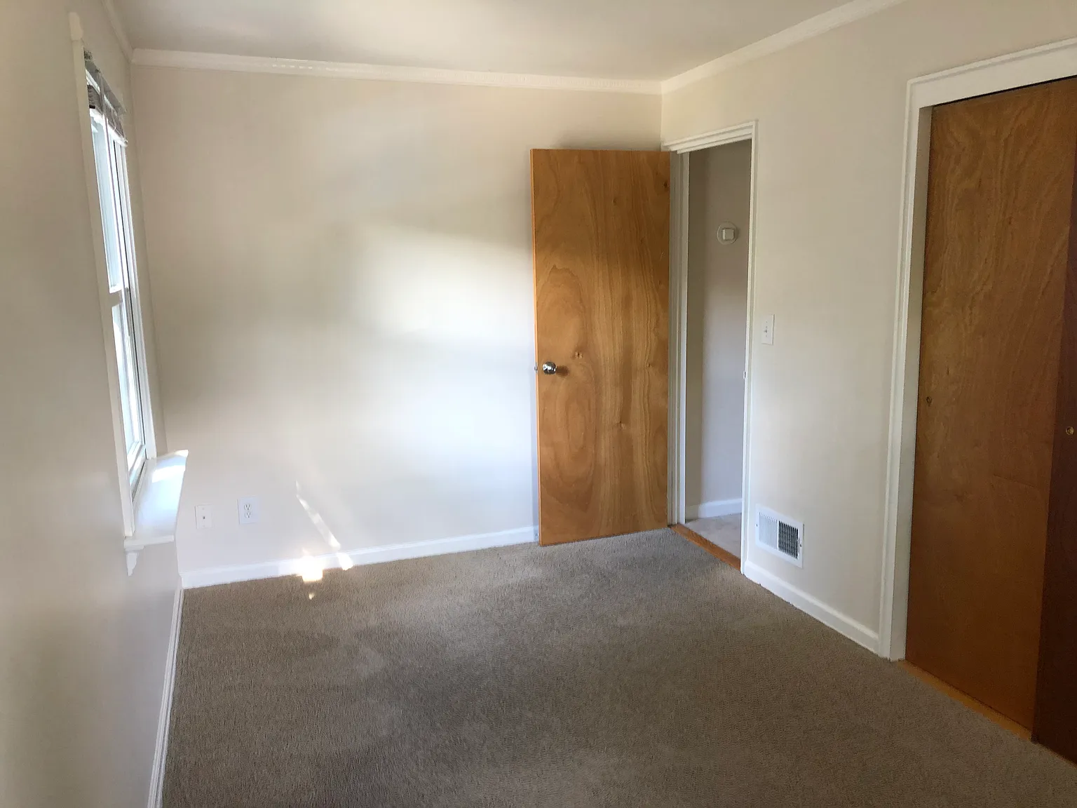 36 E Devonia Ave — Photo 4