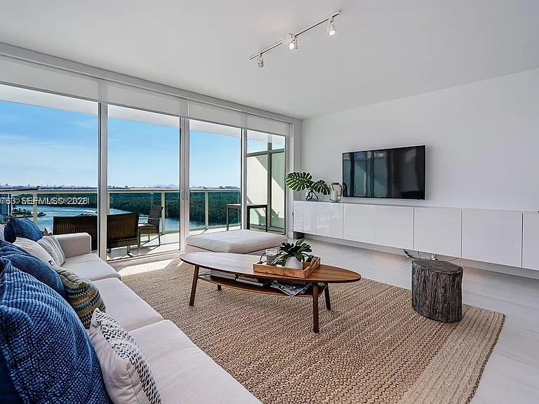 400 Sunny Isles Blvd #1804 — Photo 5