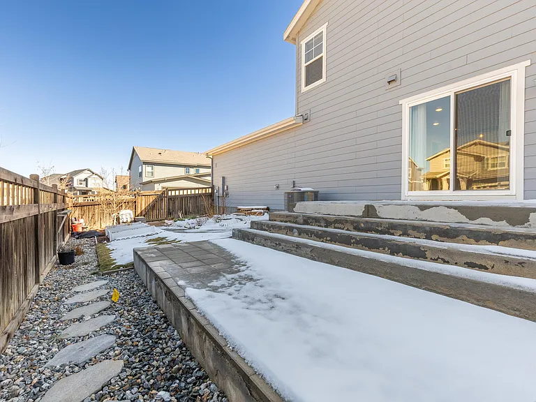 958 Colorado River Ave — Photo 28