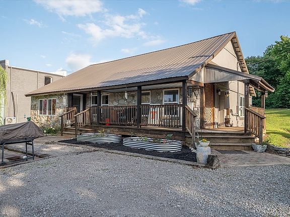2nd image of 102 Church St