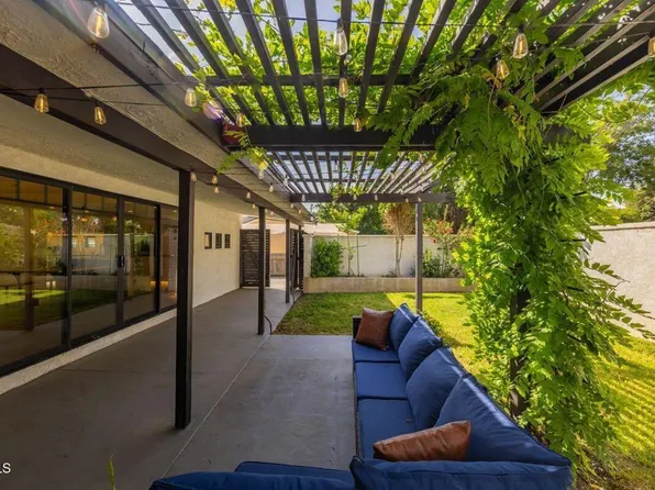 240 N Padre Juan Ave, Ojai, CA 93023