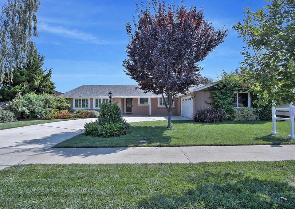 1st image of 2364 Gundersen Dr
