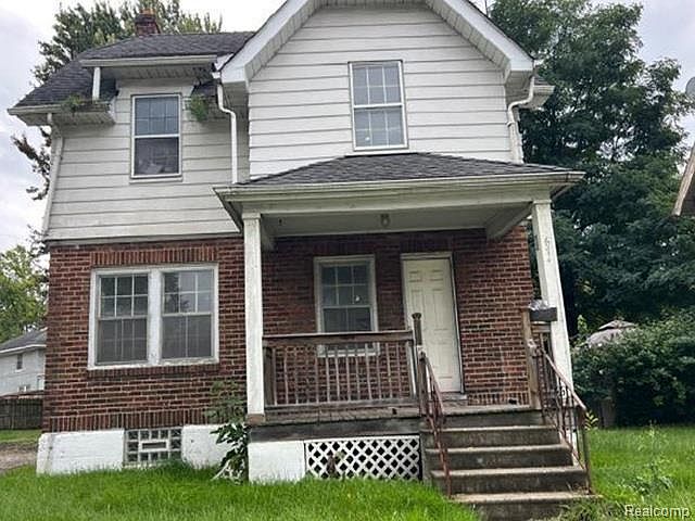 1st image of 674 N Perry St