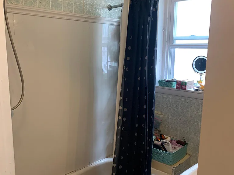 1833 Daly St #B — Photo 10