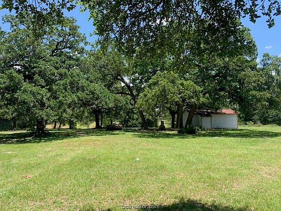 4th image of 9601 Valley View Dr