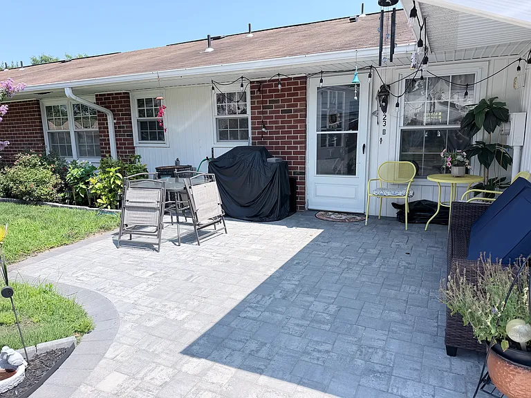 1023B Shetland Dr — Photo 20