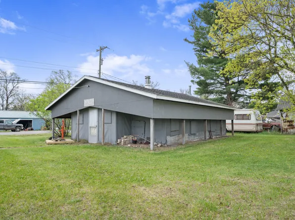 155 N Cook Ave, Harrison, MI 48625