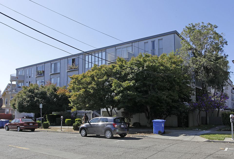 Building Photo 4