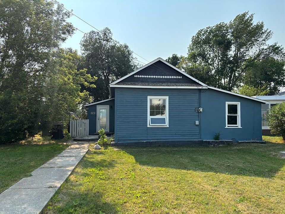1st image of 256 NE 1st St W