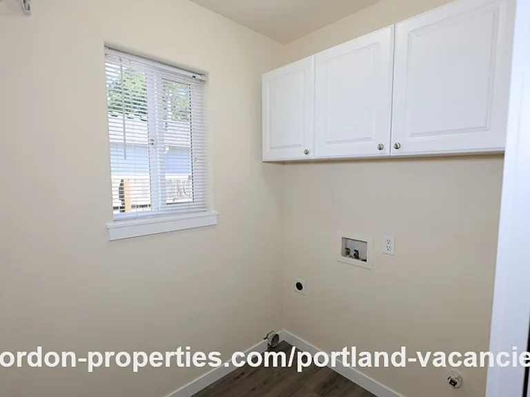 5407 SE 121st Ave — Photo 7