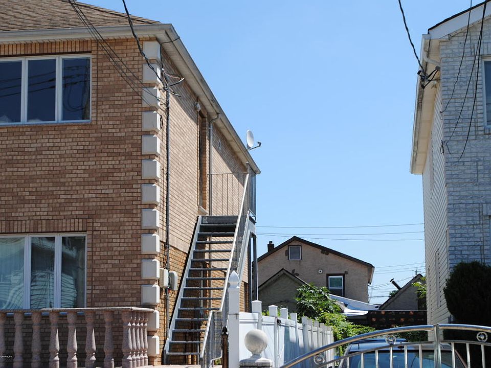 1st image of 108 Hett Ave