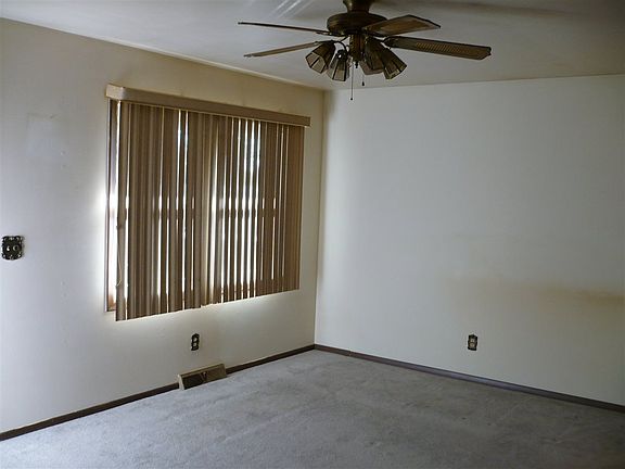 4th image of 3367 Tannenbaum Ln