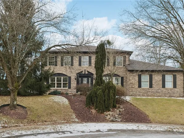 102 Rockwood Dr, Oakdale, PA 15071