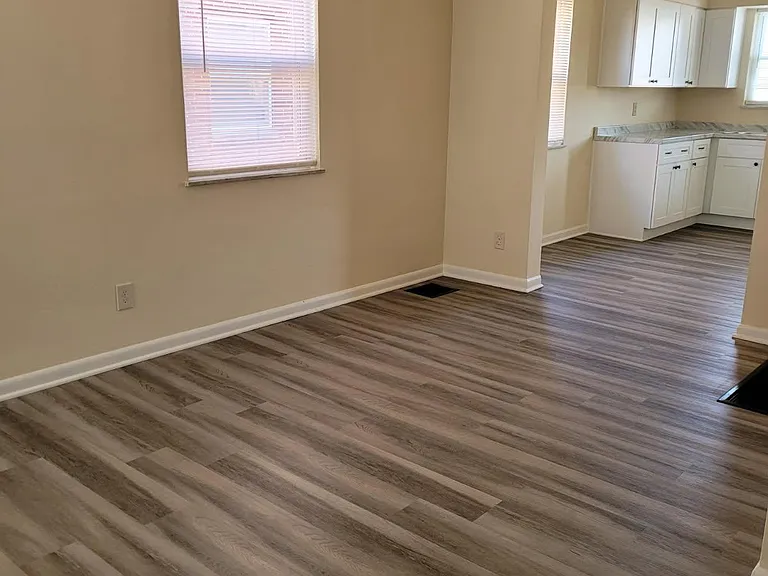 3292 Sullivant Ave — Photo 4