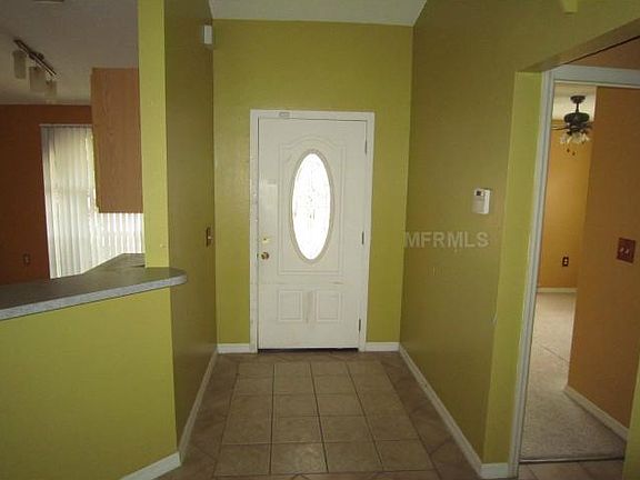 3rd image of 611 Robin Ln