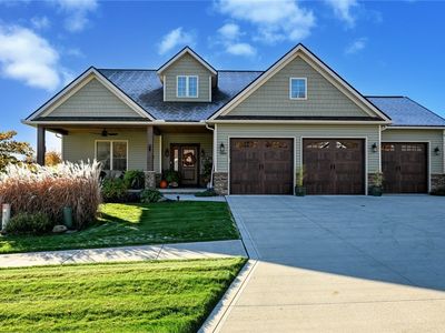 7050 Village Way Dr, Garrettsville, OH, 44231