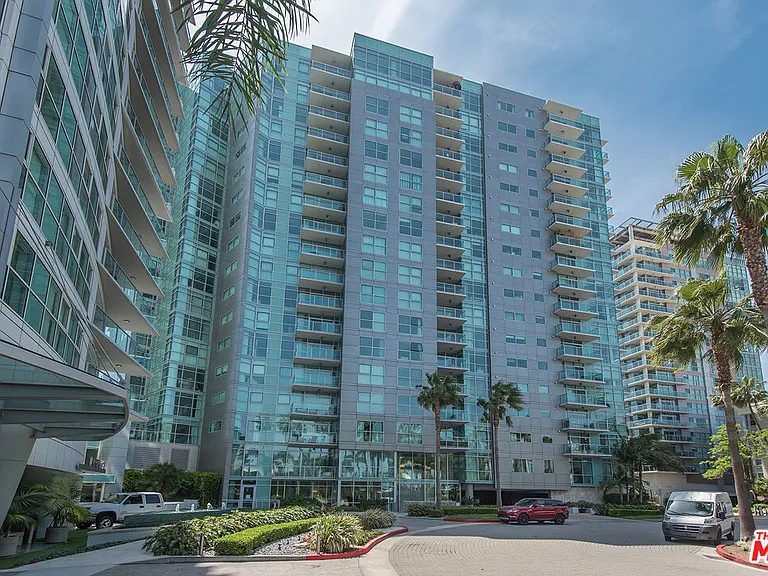 13650 Marina Pointe Dr #905 — Photo 20