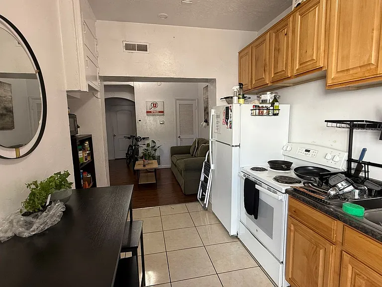 1141 E 500 S — Photo 17