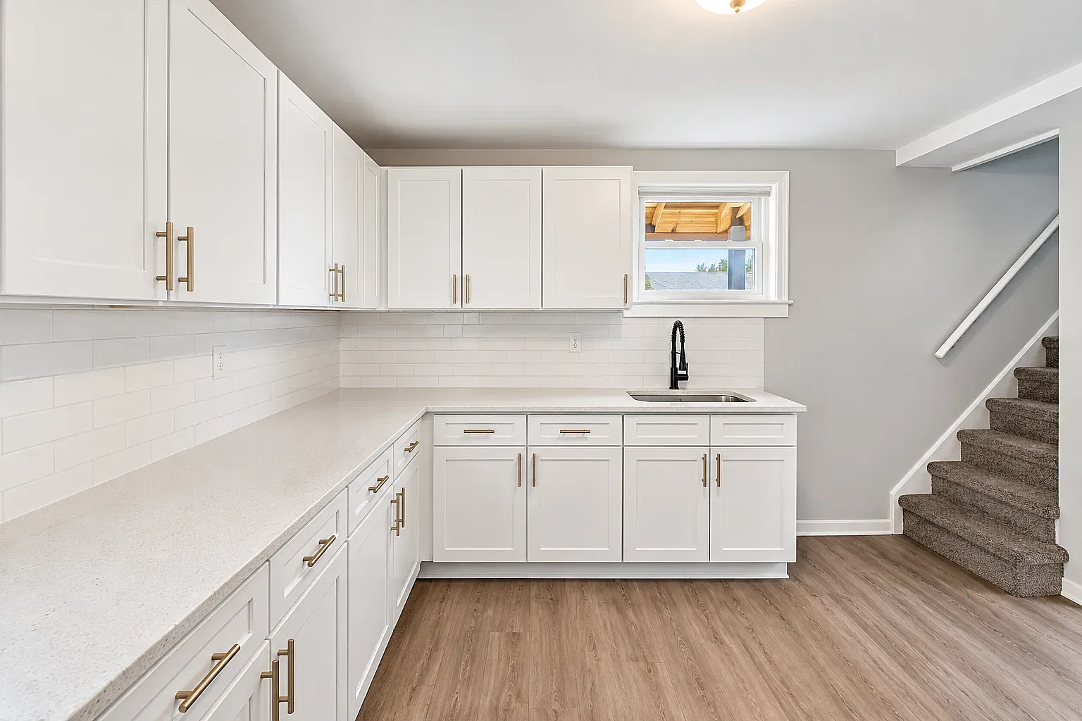 4 bed, 1346 sqft, $2,450 — Photo 3