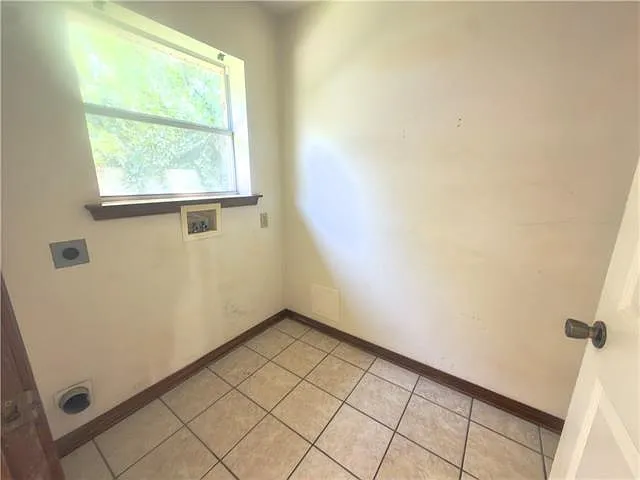 3 bed, 2.0 bath, 1200 sqft, $1,650 — Photo 4
