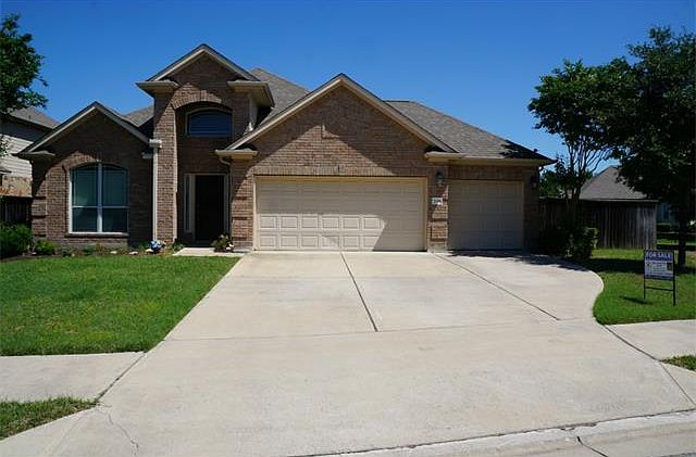 1st image of 708 Crestwood Ln