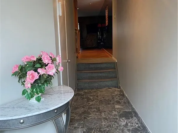 24 Bangor Street image 3 of 49