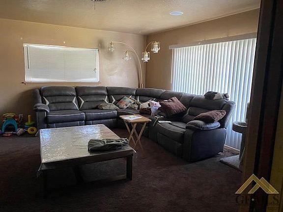 3rd image of 2413 N Ming Ave