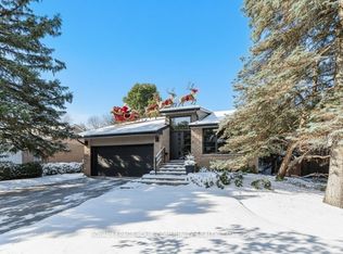 12 Glenview Dr, Aurora, ON L4G2G8