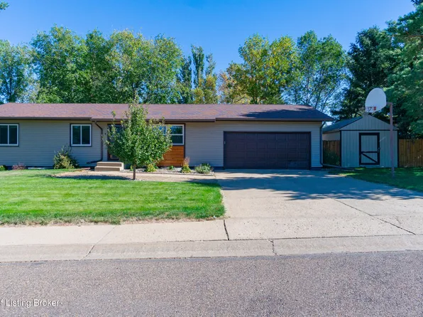 2380 10th Ave W, Dickinson, ND 58601