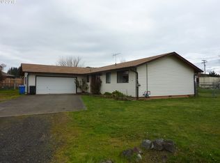 1109 W Dean St, Sutherlin, OR 97479