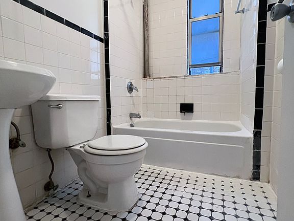 5th image of 412 W 129th St APT 5