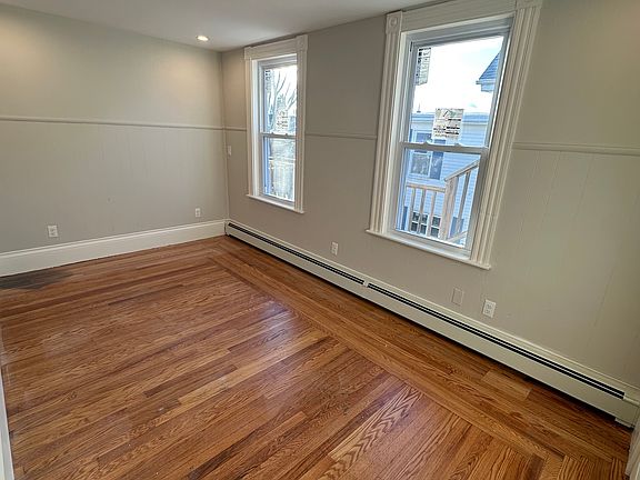 4th image of 7 Oak St #1
