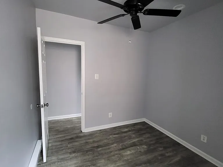 4914 Knox St #B — Photo 8