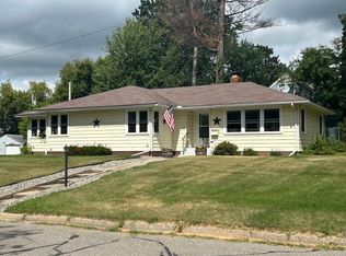 105 SW 3rd St, Grand Rapids, MN 55744