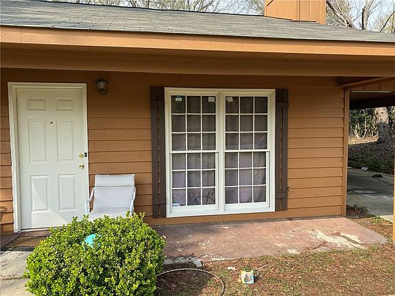 2nd image of 2320 Midway Dr