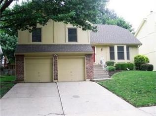 8037 Cottonwood St, Lenexa, KS 66215