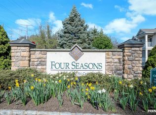 302 Holly Ln, Cedar Grove, NJ 07009