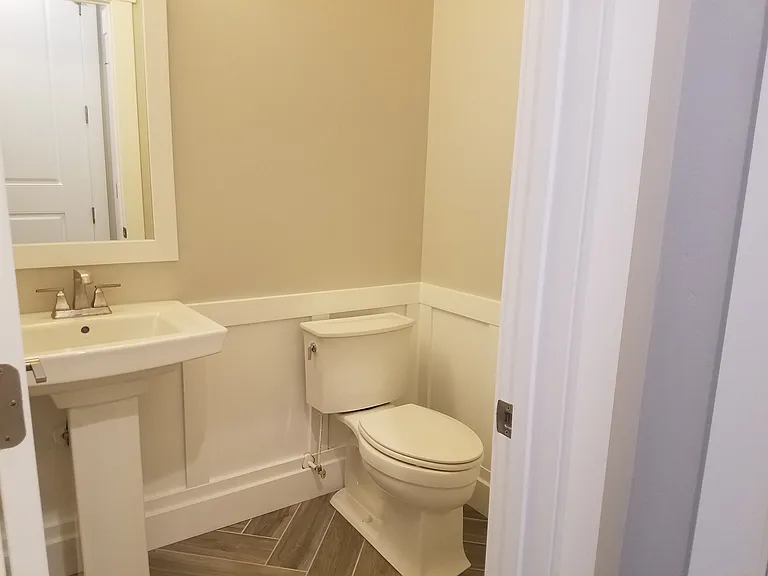 1220 W Clark Ln — Photo 5
