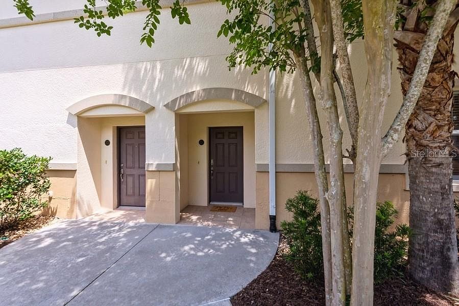 1st image of 15 RIVERVIEW BEND N #211
