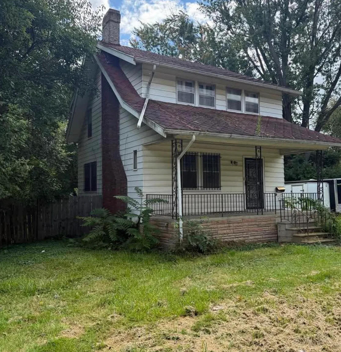 3 bed, 1144 sqft, $899 — Photo 2