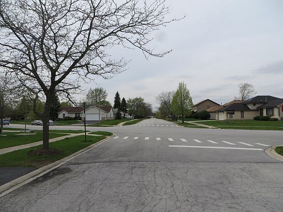 5th image of 4449 Jefferson Dr